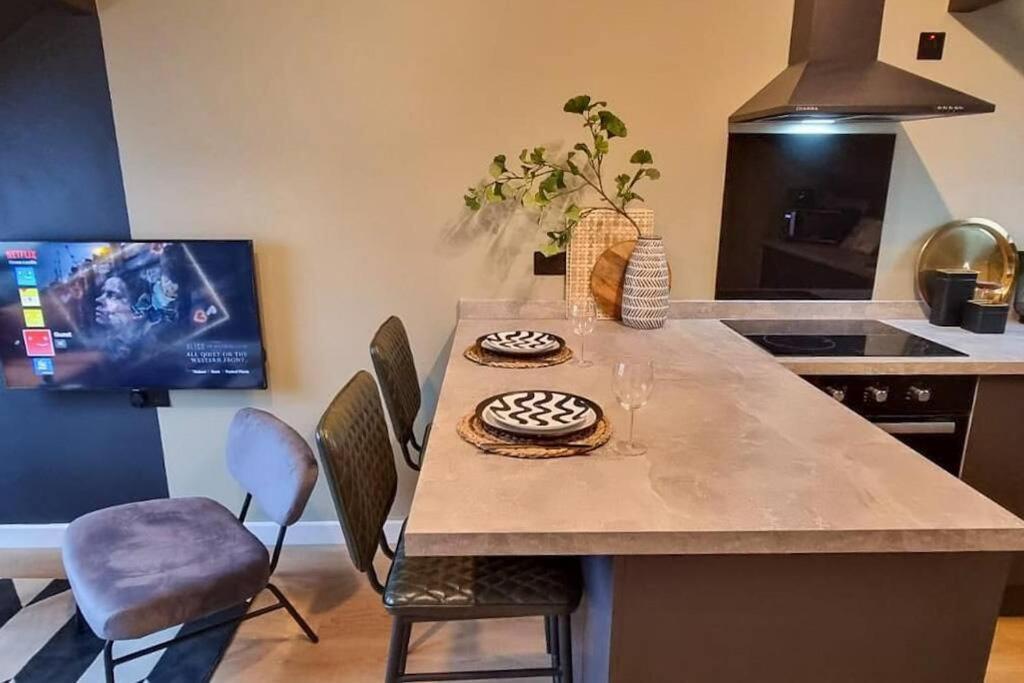 Super Stylish Apartment In Urmston Flat 3 Ngoại thất bức ảnh